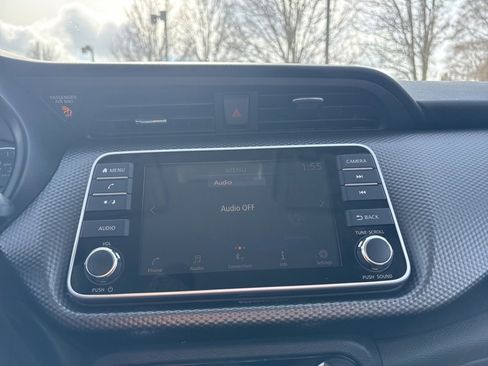 Used 2019 Nissan Kicks SV image 21