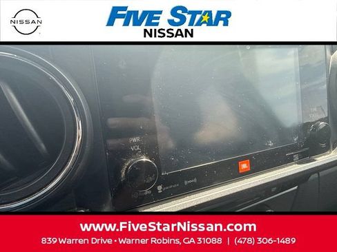 Used 2018 Toyota Tacoma TRD Off-Road w/ TRD Premium Off Road Package RWD image 16