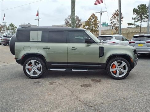 Used 2023 Land Rover Defender 110 X-Dynamic SE image 23