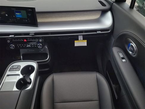 New 2026 Hyundai Ioniq 9 SEL image 16