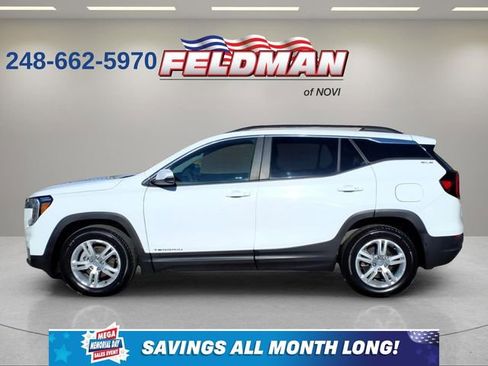 Used 2023 GMC Terrain SLE w/ Driver Convenience Package FWD image 2