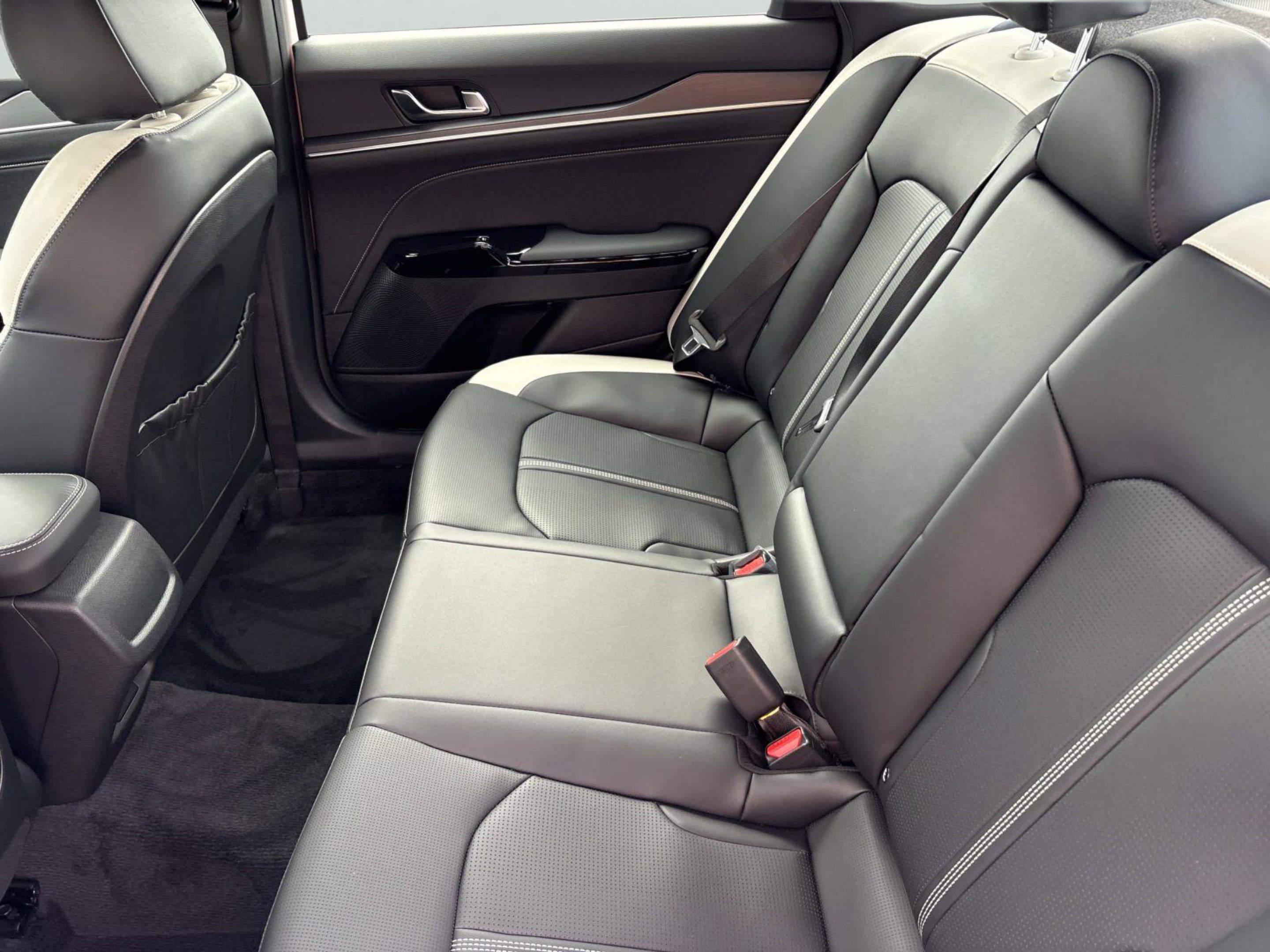 New 2027 Kia K5 GT-Line FWD image 13