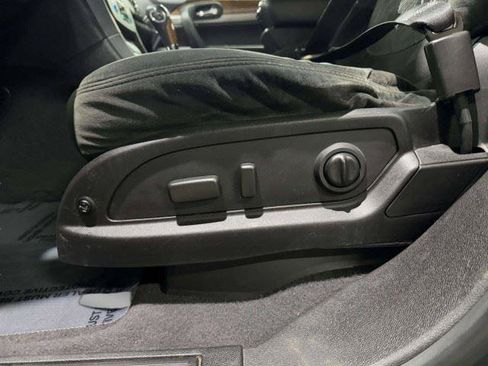 Used 2011 Buick Enclave CX FWD image 24