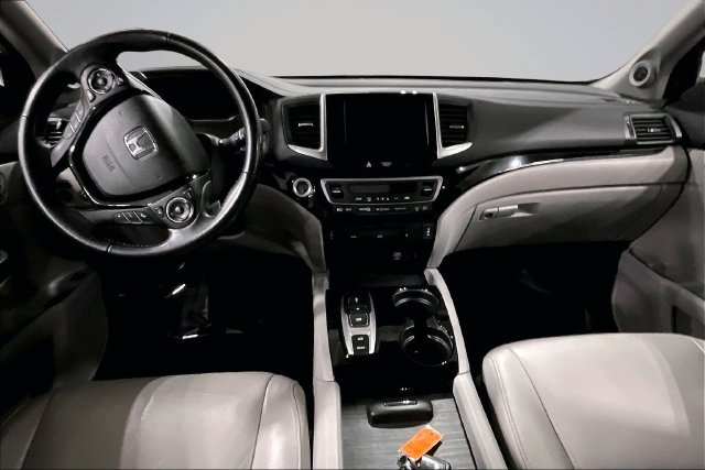 Used 2017 Honda Pilot Touring image 18