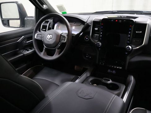 New 2026 RAM 3500 Laramie AWD/4WD image 16