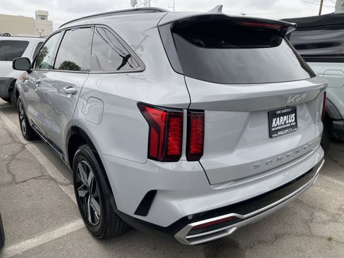 Used 2022 Kia Sorento EX FWD image 11