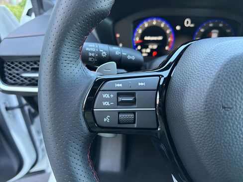 Used 2025 Acura ADX A-Spec image 27