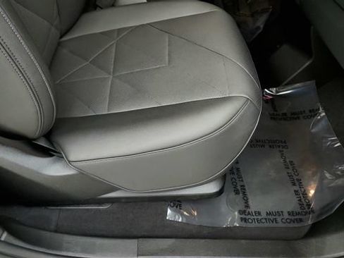 Used 2024 BMW iX xDrive50 w/ Sport Package AWD/4WD image 38