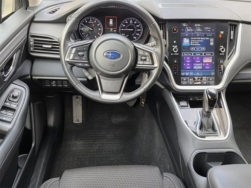 Used 2022 Subaru Outback Premium image 12
