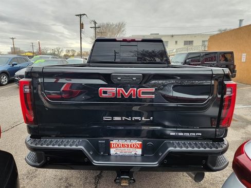Used 2024 GMC Sierra 2500 Denali w/ Denali Reserve Package AWD/4WD image 2