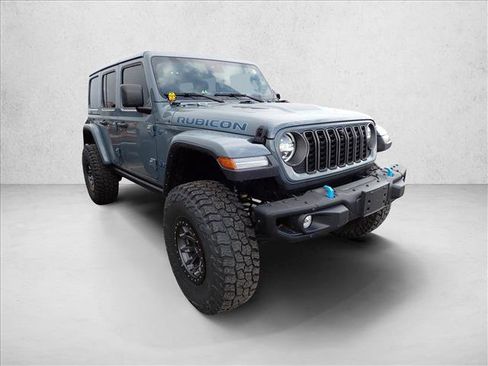 Used 2024 Jeep Wrangler Unlimited Rubicon 4xe AWD/4WD image 10