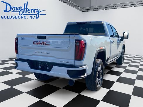 New 2026 GMC Sierra 2500 Denali w/ Denali Reserve Package image 5