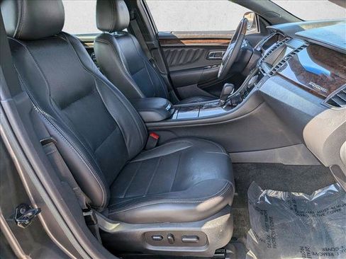 Used 2018 Ford Taurus Limited FWD image 23