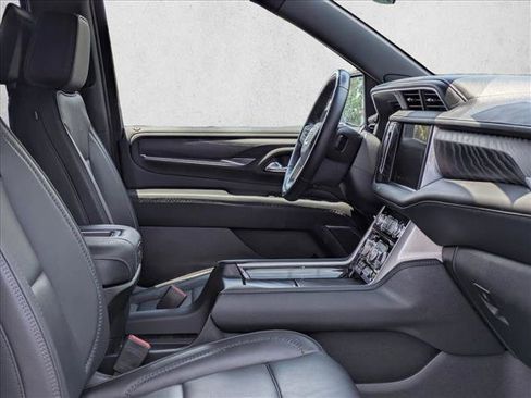 Used 2024 GMC Yukon Denali w/ Advanced Technology Package AWD/4WD image 27