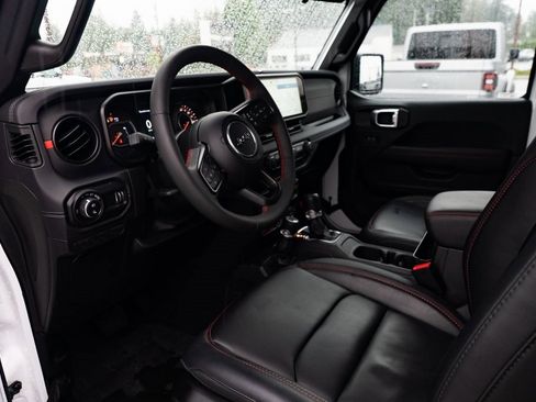 Used 2024 Jeep Gladiator Rubicon w/ Convenience Group image 22