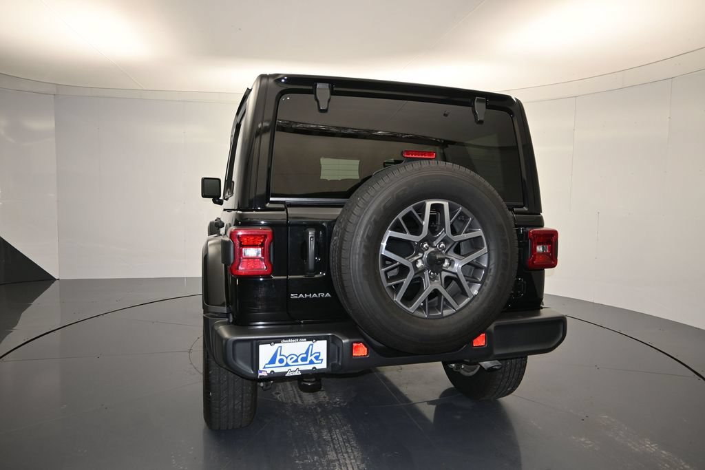 Used 2025 Jeep Wrangler Unlimited Sahara AWD/4WD image 23