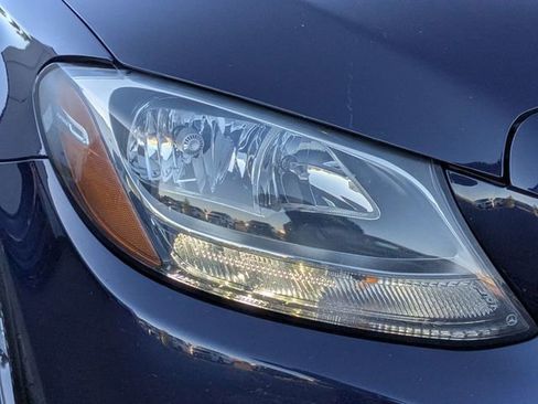 Used 2017 Mercedes-Benz C 300 4MATIC Sedan image 9