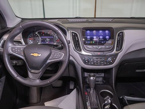 Used 2021 Chevrolet Equinox Premier FWD image 16