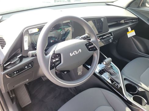 New 2026 Kia Niro LX FWD image 22