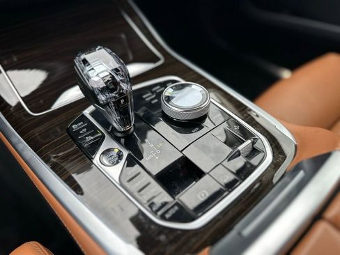 Used 2021 BMW X7 xDrive40i w/ Executive Package image 38