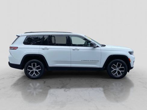 Used 2024 Jeep Grand Cherokee L Limited AWD/4WD image 12