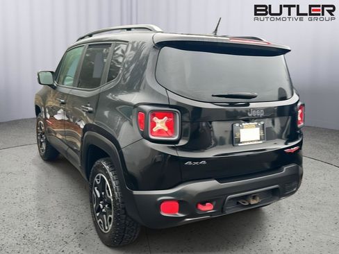 Used 2017 Jeep Renegade Trailhawk w/ Premium Trailhawk Package image 5