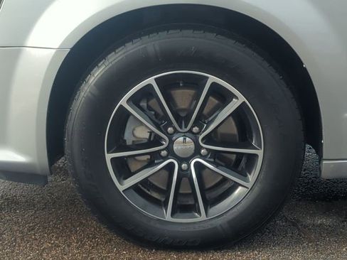 Used 2019 Dodge Grand Caravan GT image 10