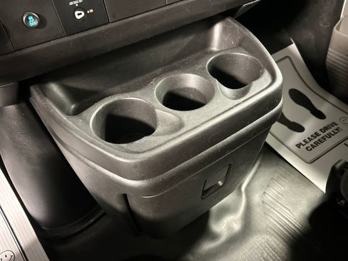 Used 2024 GMC Savana 2500 Work Van w/ Driver Convenience Package image 19