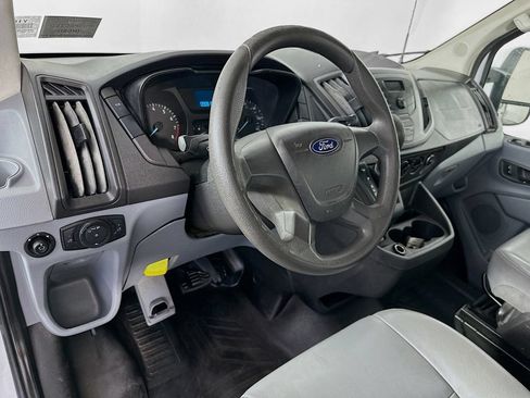 Used 2018 Ford Transit 250 138 RWD image 23
