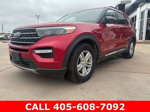 Used 2020 Ford Explorer XLT w/ Equipment Group 202A RWD image 2