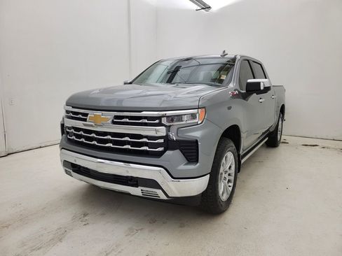 Used 2025 Chevrolet Silverado 1500 LTZ image 28