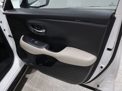 Used 2024 Honda HR-V EX-L image 25