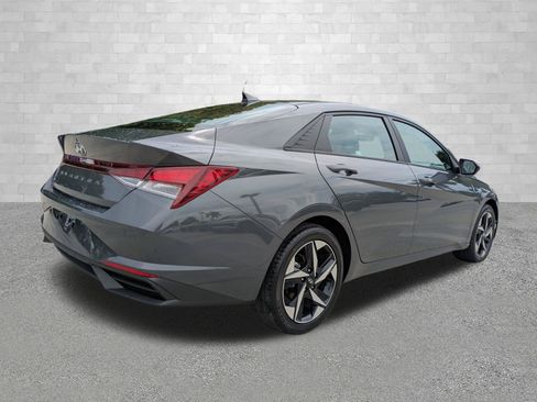 Certified 2023 Hyundai Elantra SEL w/ Convenience Package FWD image 2