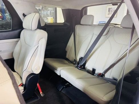 Used 2025 Hyundai Palisade Calligraphy image 18