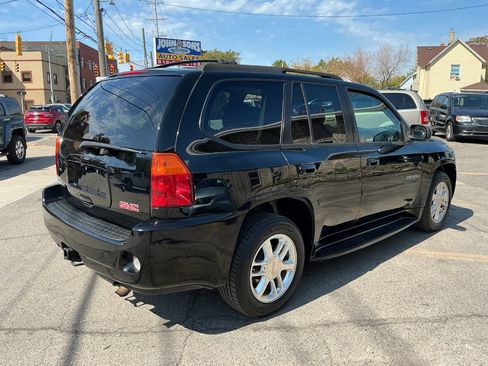 Used 2007 GMC Envoy Denali image 3