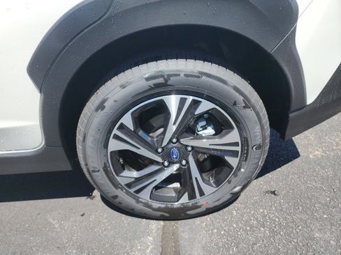 Used 2025 Subaru Crosstrek 2.0i Premium image 16