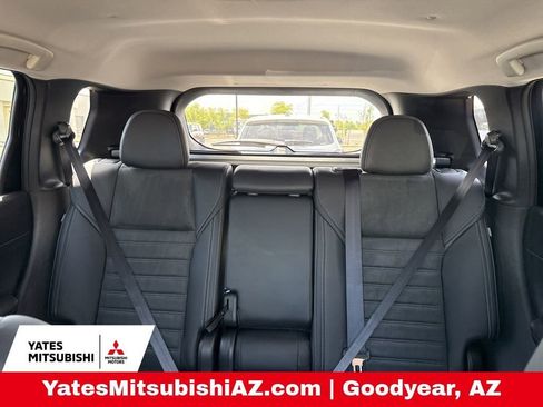 New 2025 Mitsubishi Outlander SE image 19