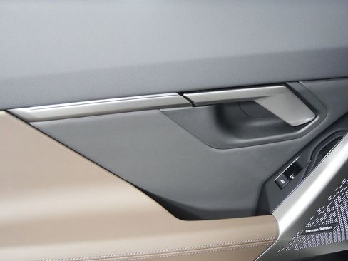 Certified 2026 BMW i5 eDrive40 w/ M Sport Package image 14