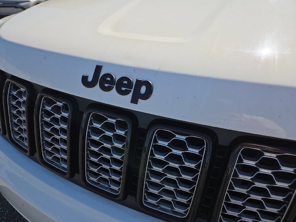 Used 2020 Jeep Grand Cherokee Altitude AWD/4WD image 22