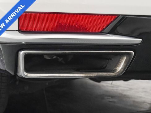 Used 2022 Cadillac Escalade ESV Premium Luxury image 25