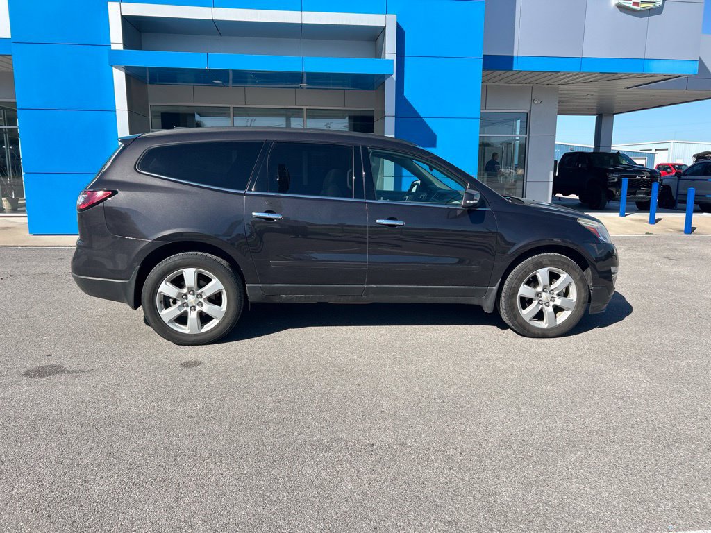 Used 2017 Chevrolet Traverse LT w/ Traveler's Package FWD image 5