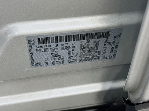 Used 2025 Nissan Rogue SV image 12