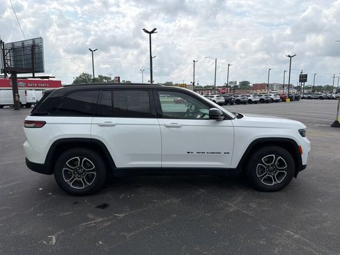 Used 2024 Jeep Grand Cherokee Trailhawk AWD/4WD image 4