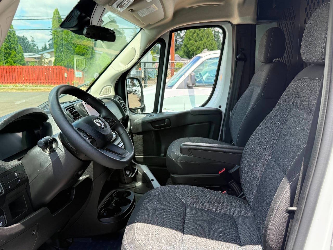 Used 2025 RAM ProMaster 2500 w/ U-Haul Equipment Group FWD image 7