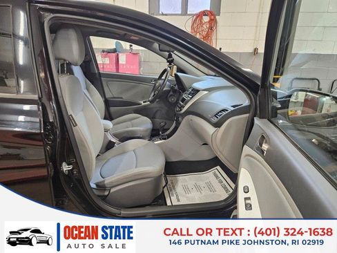 Used 2014 Hyundai Accent SE w/ Option Group 3 image 13