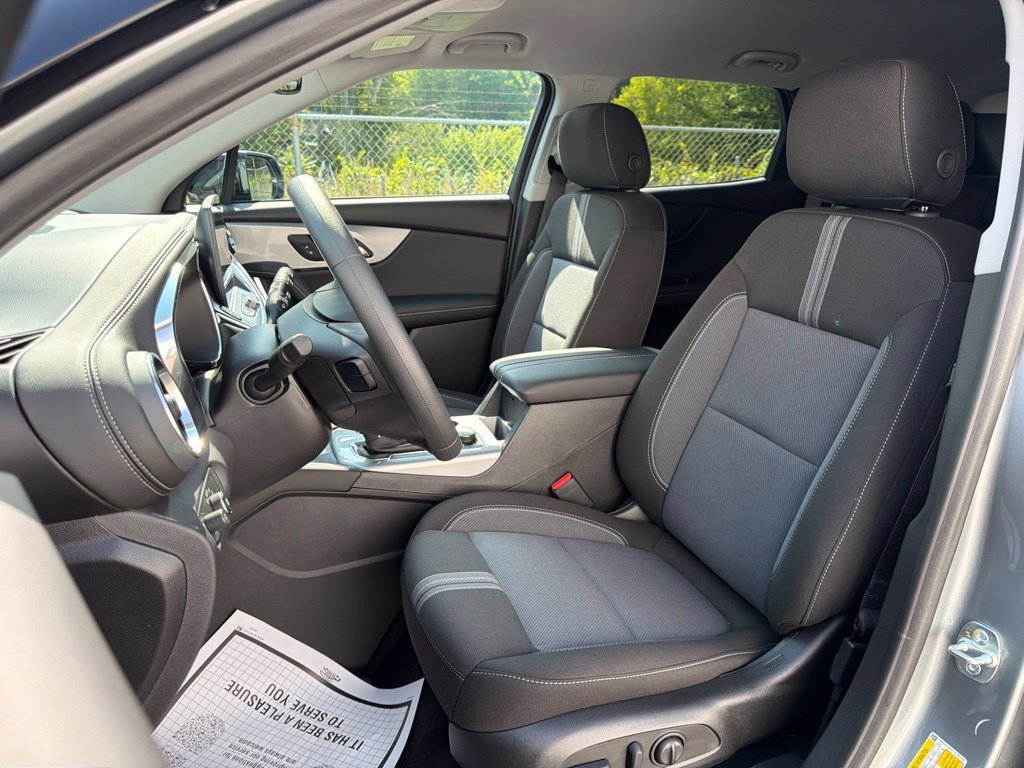 New 2026 Chevrolet Blazer LT w/ Convenience Package FWD image 22