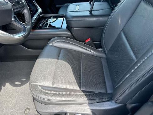 Certified 2025 GMC Yukon Denali AWD/4WD image 20