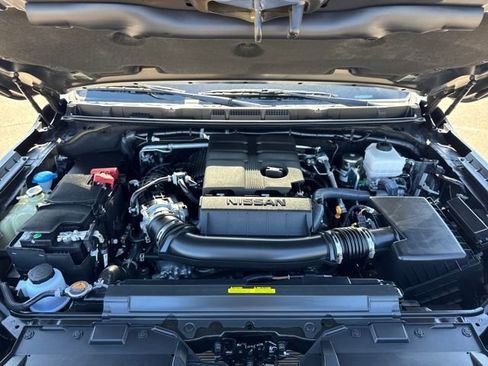Used 2025 Nissan Frontier SV w/ SV Convenience Package image 22