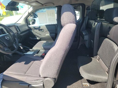 Used 2022 Nissan Frontier S w/ Technology Package RWD image 13