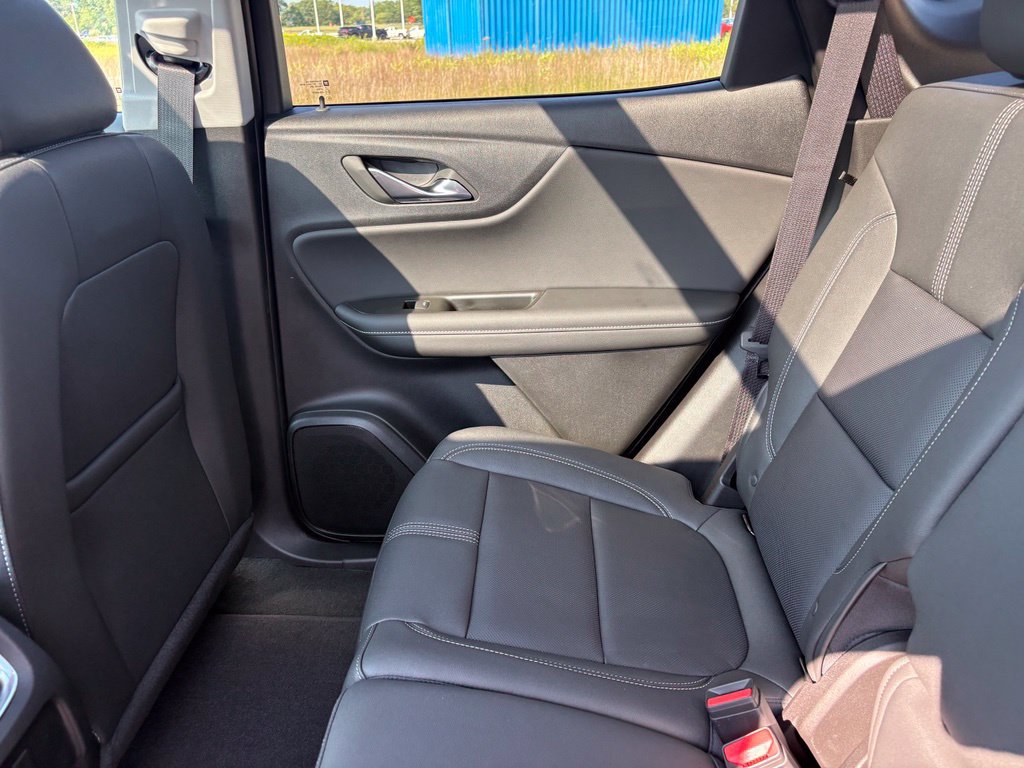 New 2026 Chevrolet Blazer LT w/ LPO, Arctic Package FWD image 41